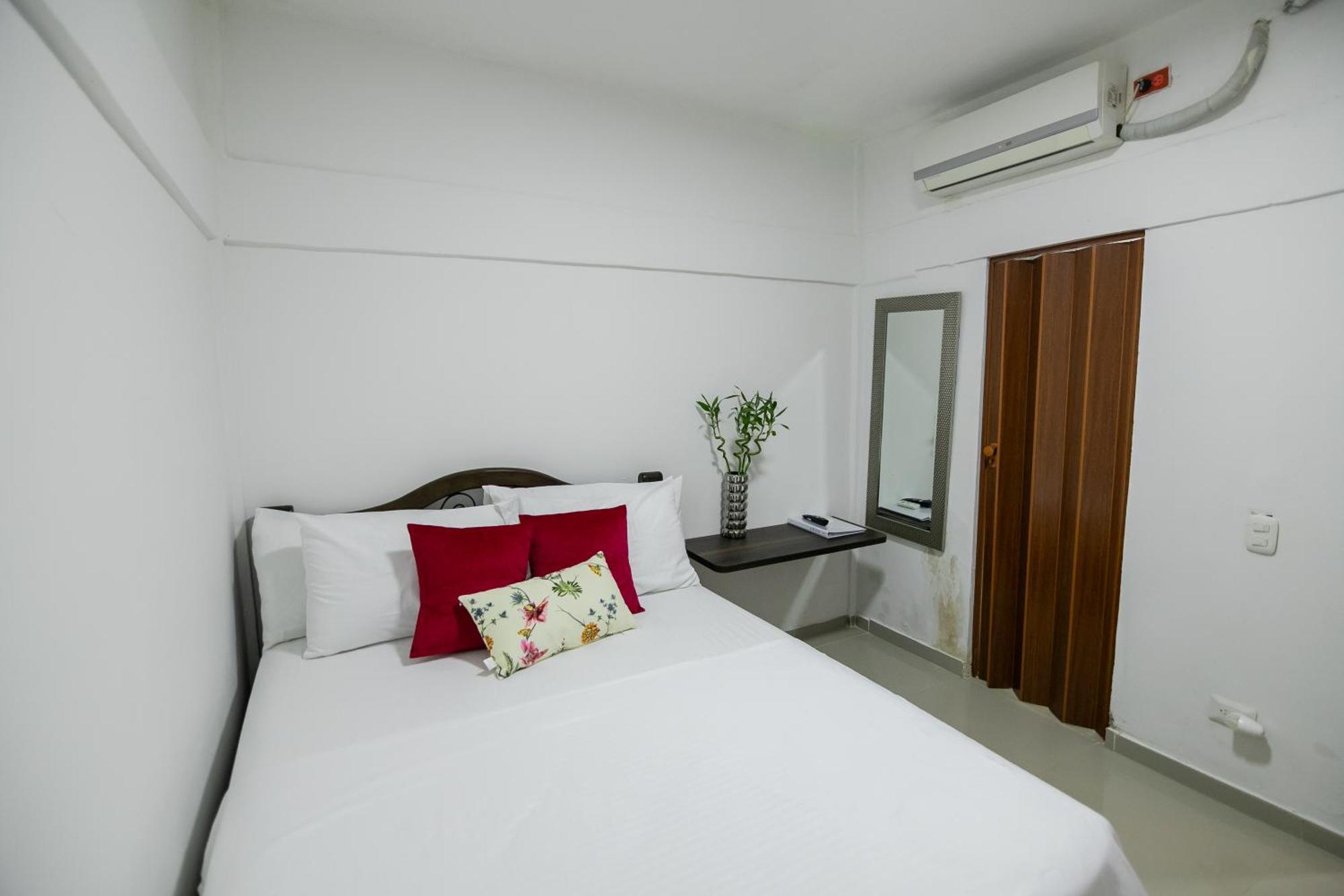 Hospedaje Rosa Blanca Cartagena Exteriör bild